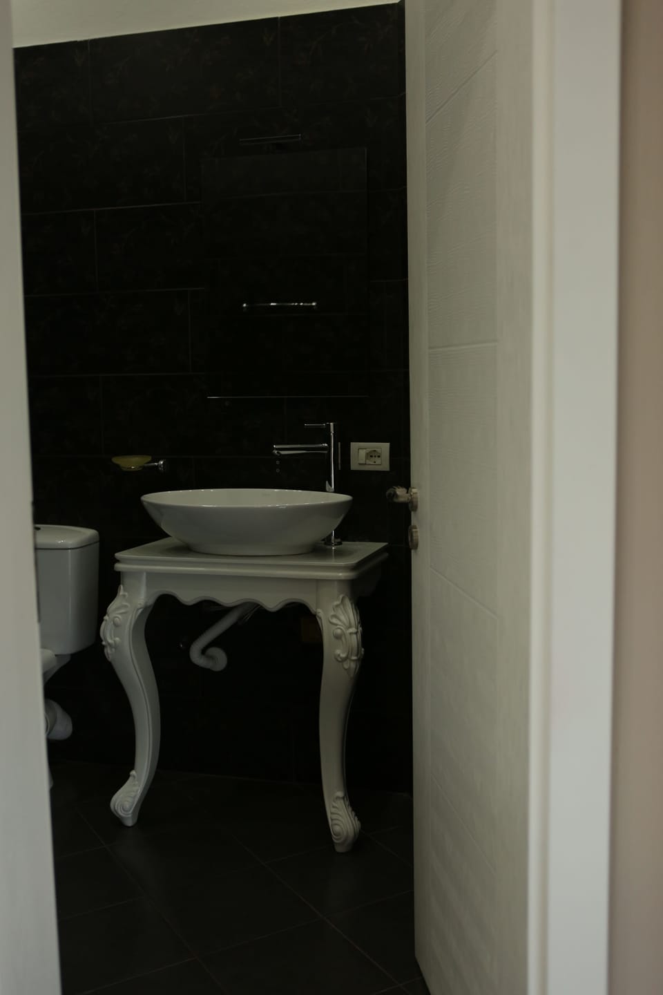 Standard Double Room | Bathroom | Combined shower/tub, hair dryer, bathrobes, slippers