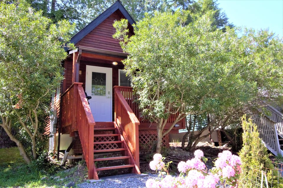 Cabin (Cozy Cabin centrally located - Love S) | Exterior