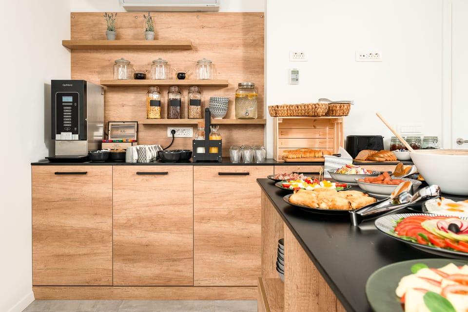 Free daily buffet breakfast