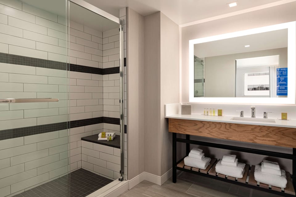 Suite, 1 King Bed (Commissioners) | Bathroom shower