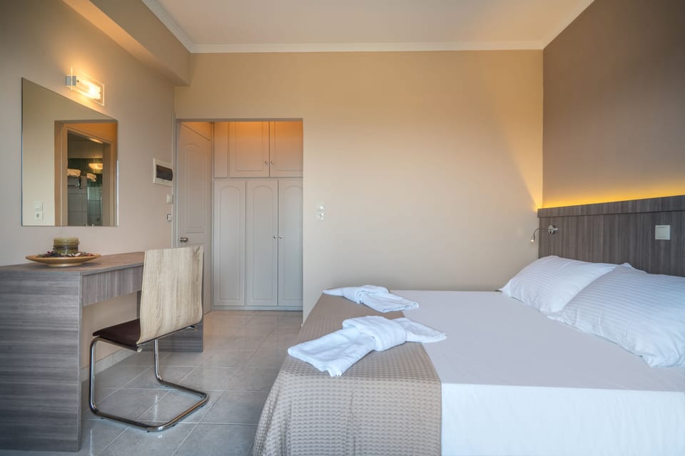 In-room safe, soundproofing, WiFi (free), bed sheets