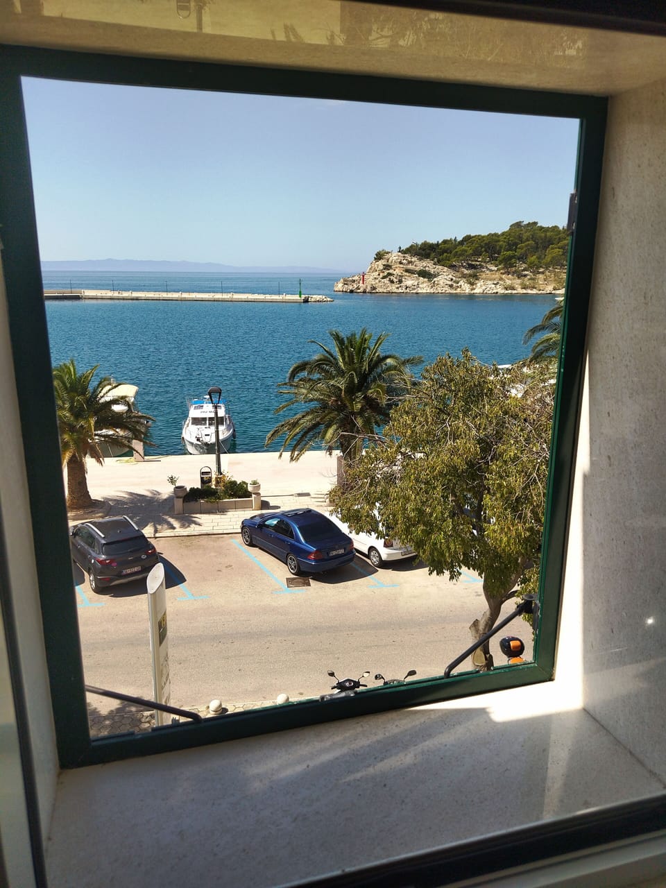 Superior Apartment, Marina View | 2 bedrooms, laptop workspace, iron/ironing board, free WiFi