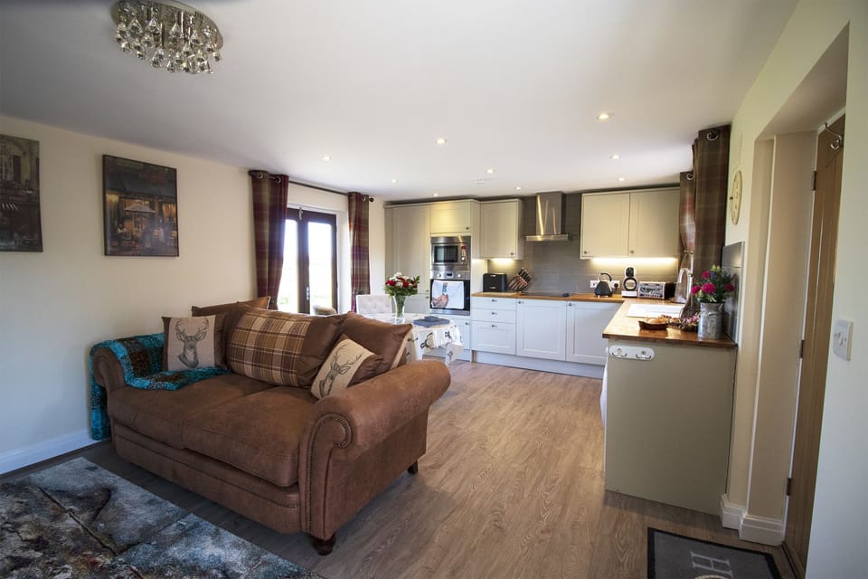 Cottage, Ensuite | Lounge