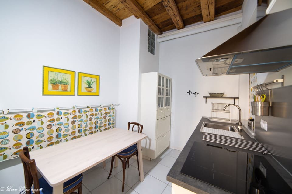 Apartment | Private kitchen | Cookware/dishes/utensils