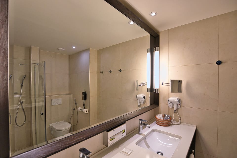 Comfort Twin Room | Premium bedding, Select Comfort beds, minibar, in-room safe