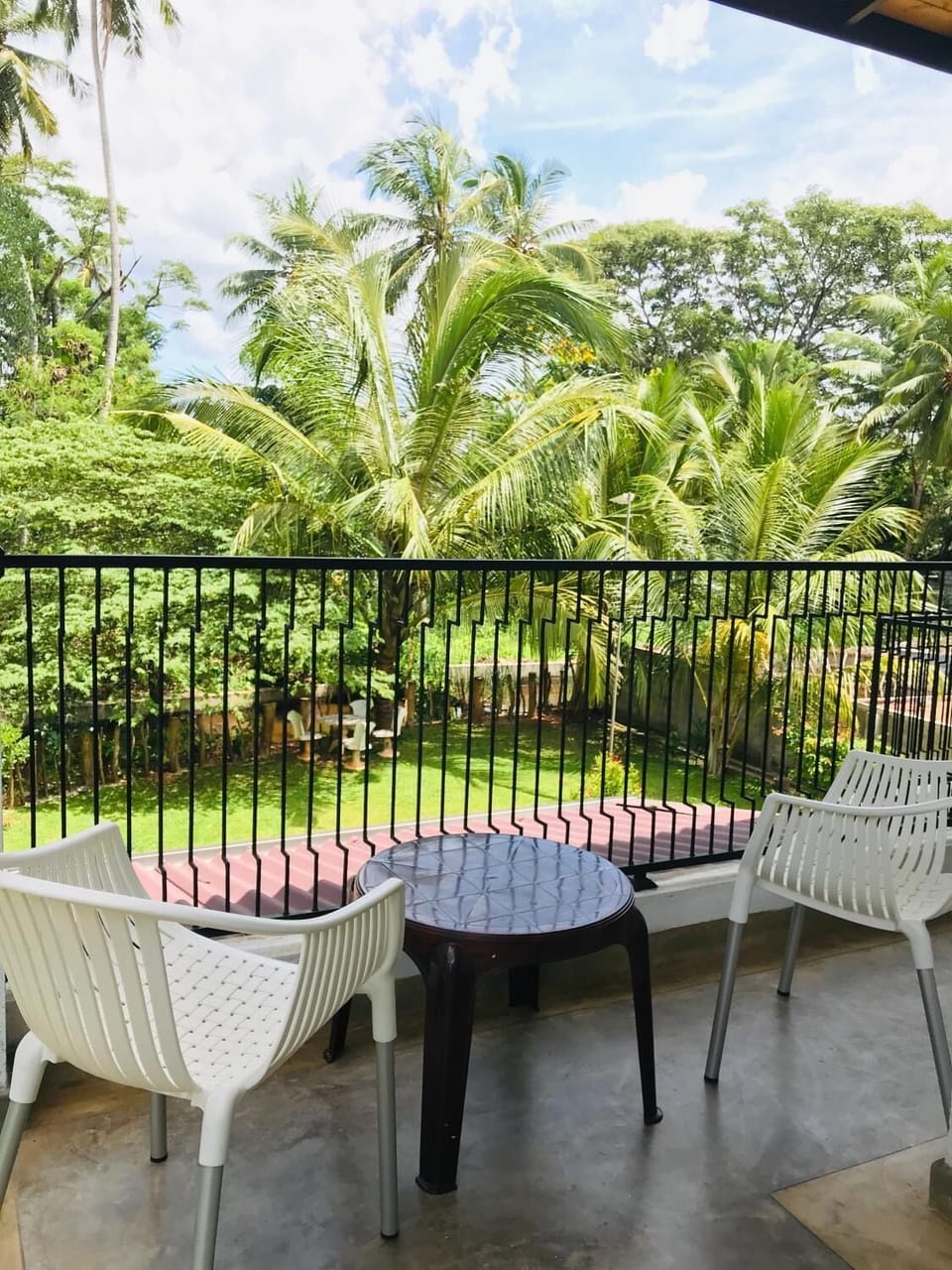 Ruwinsons Canal Garden Hotel in Sri Lanka