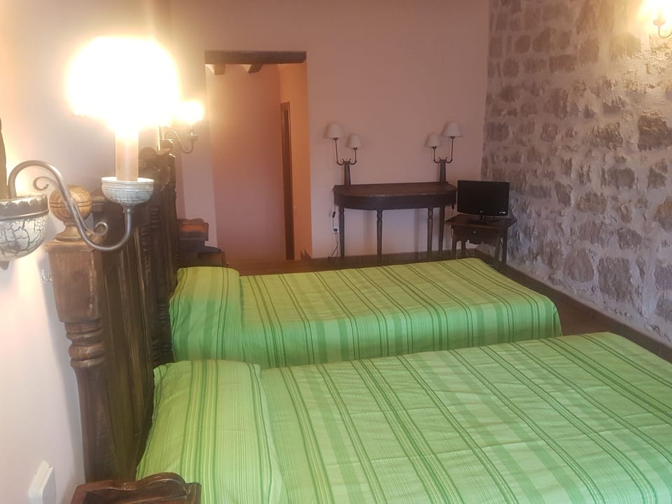 Twin Room | Rollaway beds, free WiFi, bed sheets