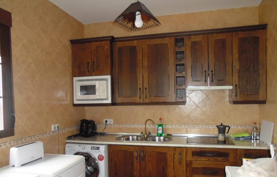 Shared fridge, microwave
