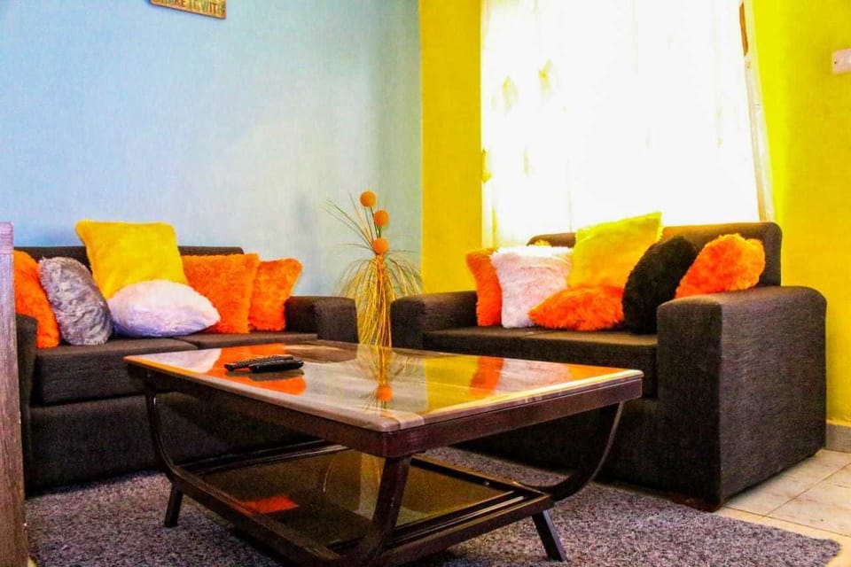 Apartment | Living area | TV