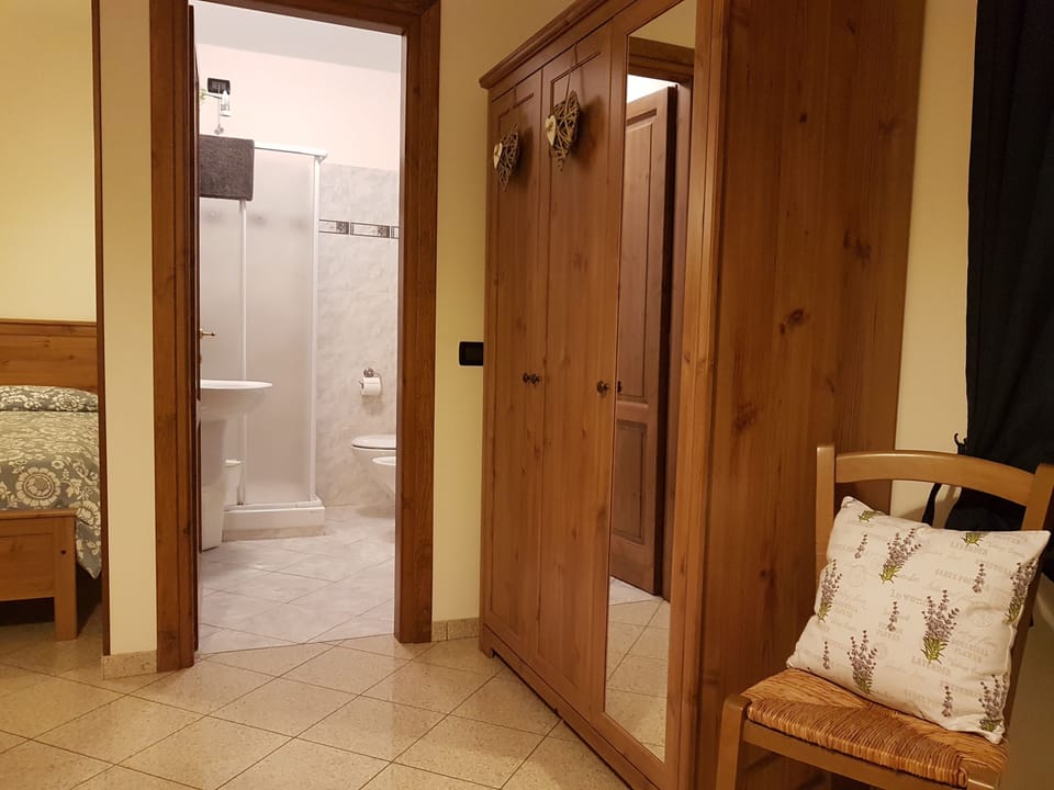 1 bedroom, down comforters, desk, blackout drapes