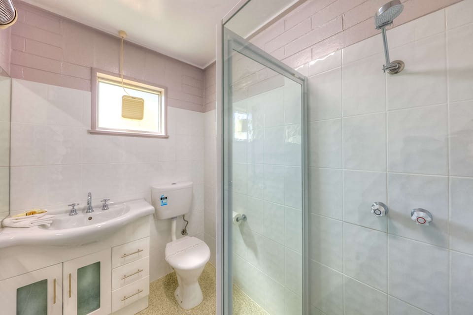 Premium bedding, down comforters, minibar, in-room safe