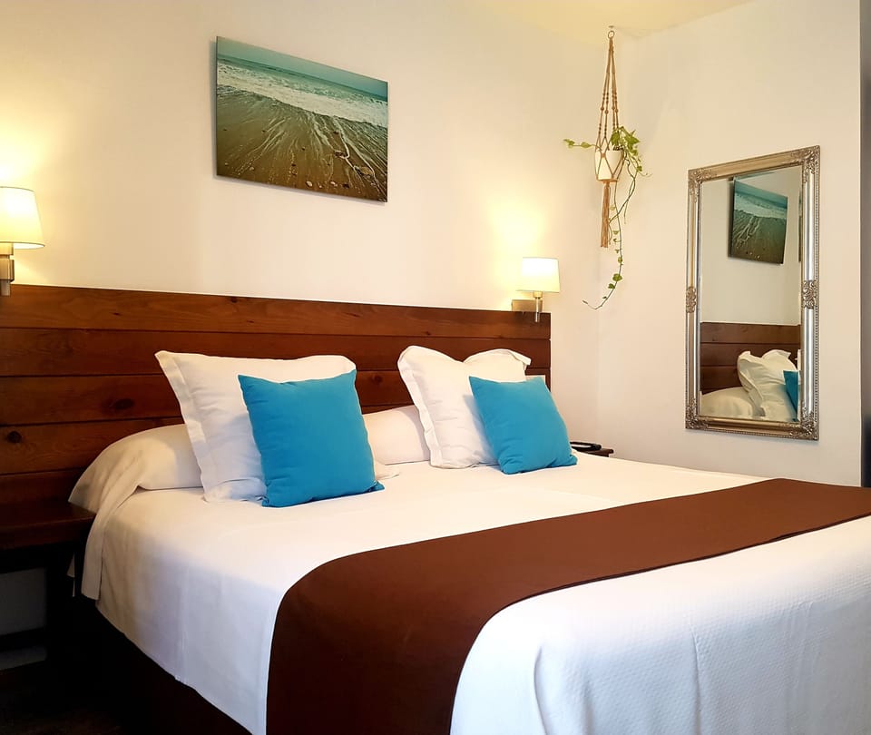 Double or Twin Room, 1 Double or 2 Twin Beds, Accessible (1) | In-room safe, soundproofing, free WiFi, bed sheets