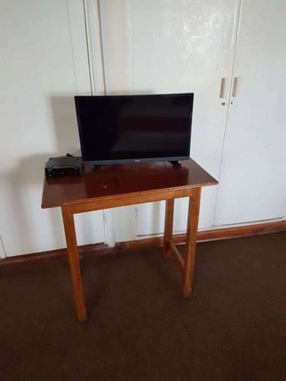 Standard Triple Room | Television