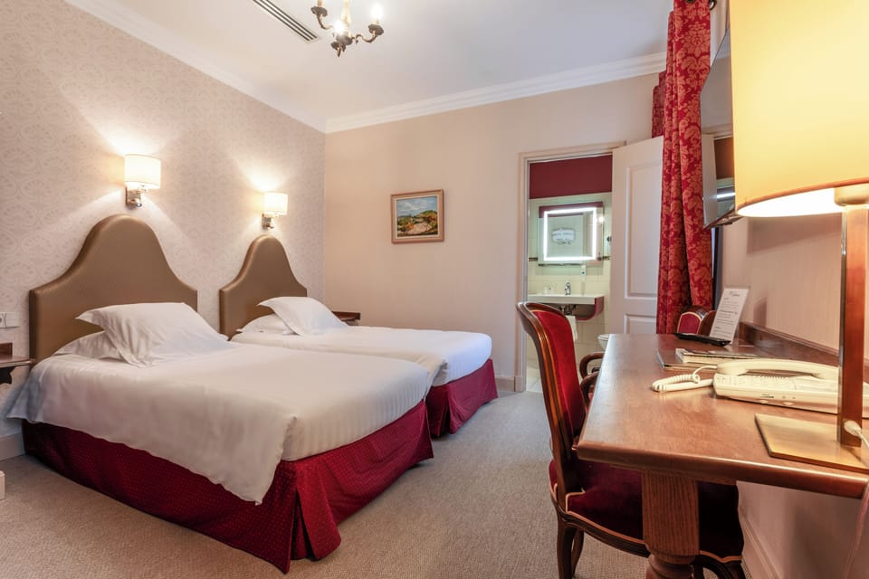 Citotel Le Sphinx Hotel in Provence
