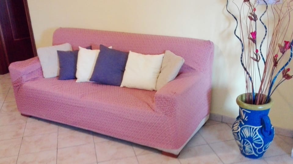 Double Room, Sea View | Living area | 24-inch flat-screen TV with digital channels, TV