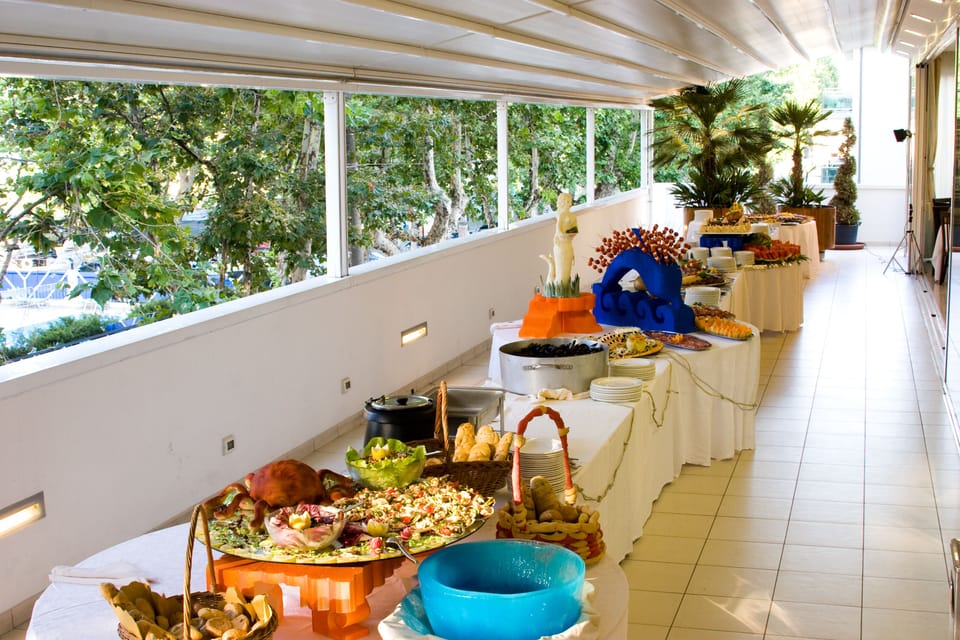 Snack bar