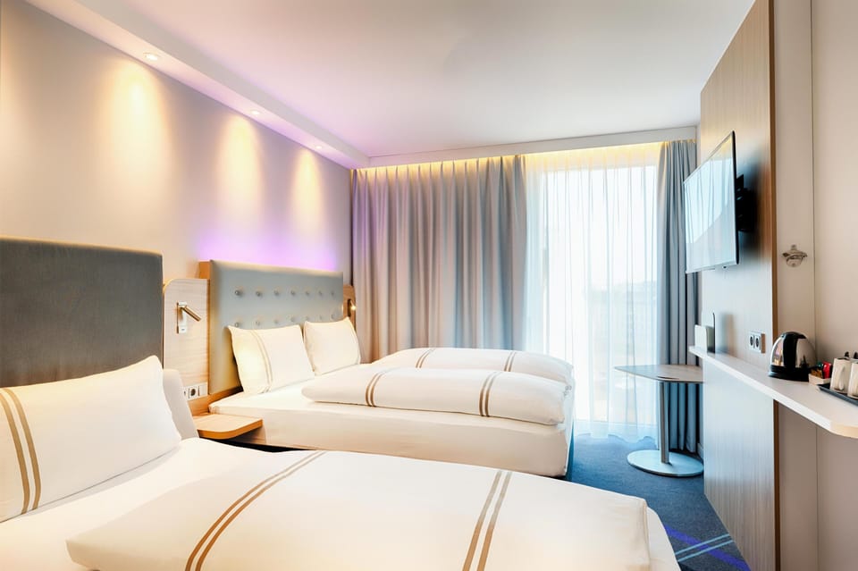 Standard Triple Room | Soundproofing, WiFi (free), bed sheets