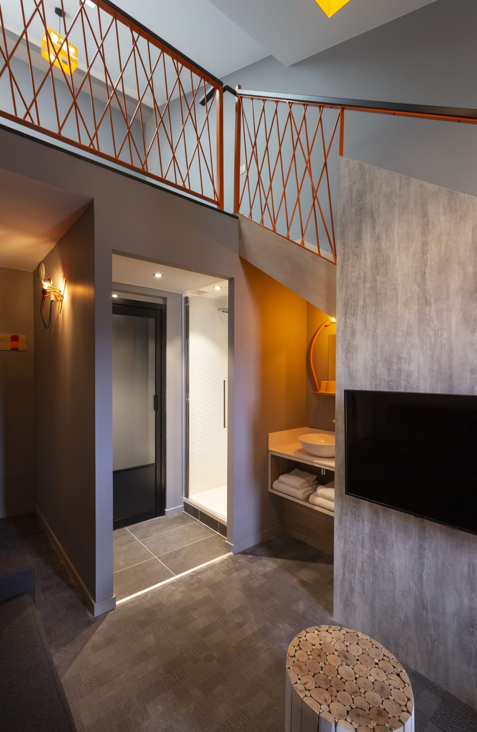 Junior Duplex, 1 Queen Bed with Sofa bed, Mountain View (Iseran Mezzanine) | Premium bedding, desk, blackout drapes, soundproofing