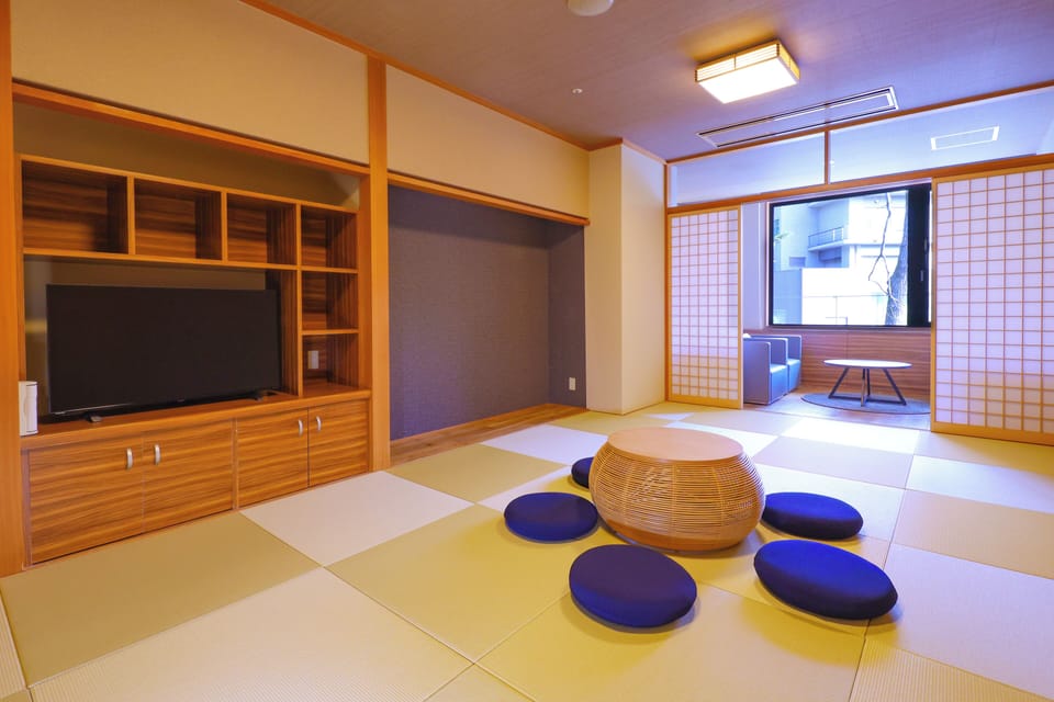 In-room safe, free WiFi, bed sheets