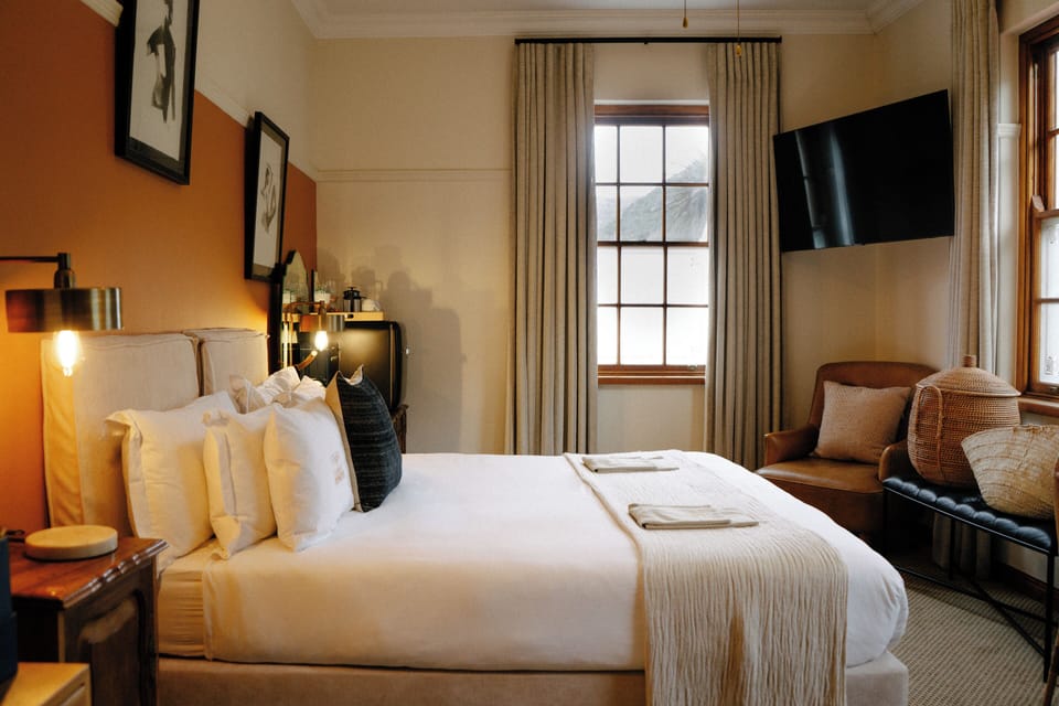 Clam: Large, mountain view | 1 bedroom, premium bedding, down comforters, Select Comfort beds