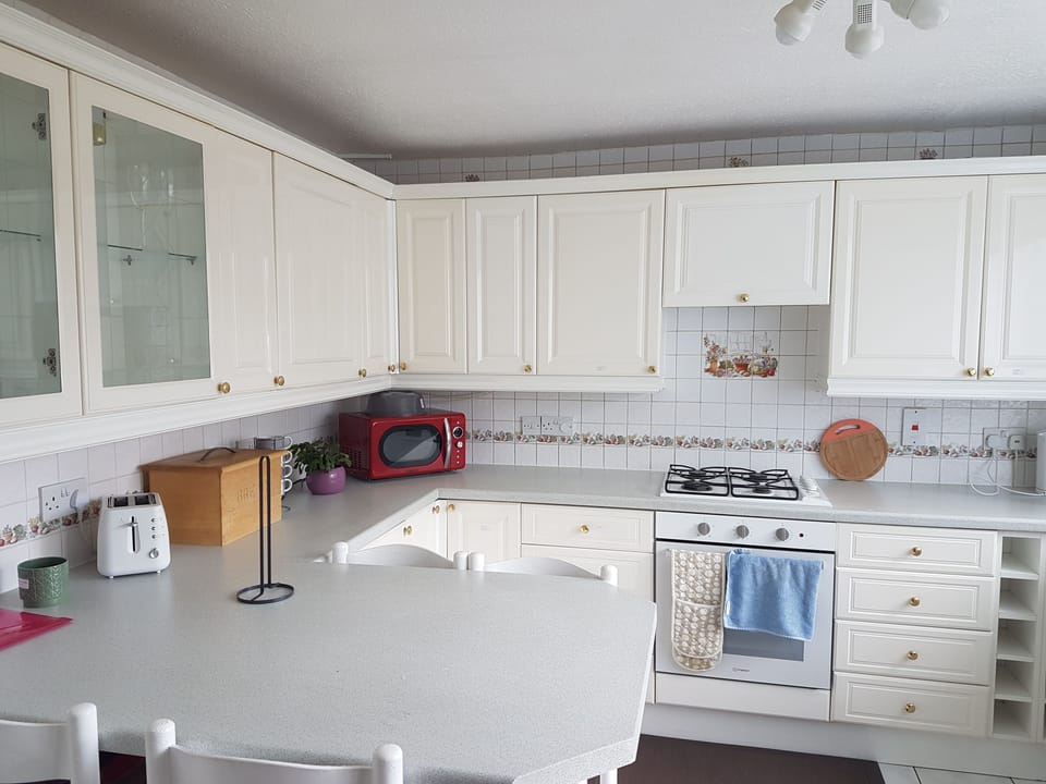 Exclusive House, Multiple Beds, Park View | Shared kitchen | Electric kettle