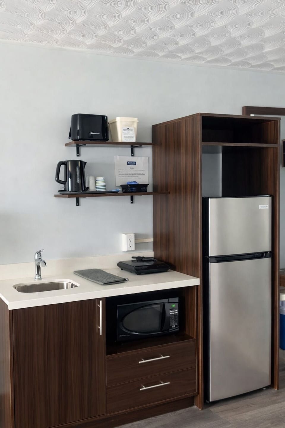 Room, 2 Queen Beds, Non Smoking, Kitchenette | Private kitchen | Mini-fridge, microwave, coffee/tea maker, freezer