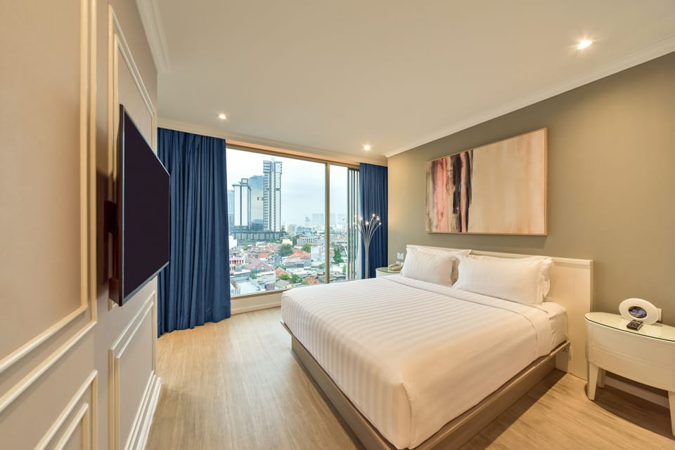Grand Executive Double Room | 1 bedroom, premium bedding, desk, blackout drapes