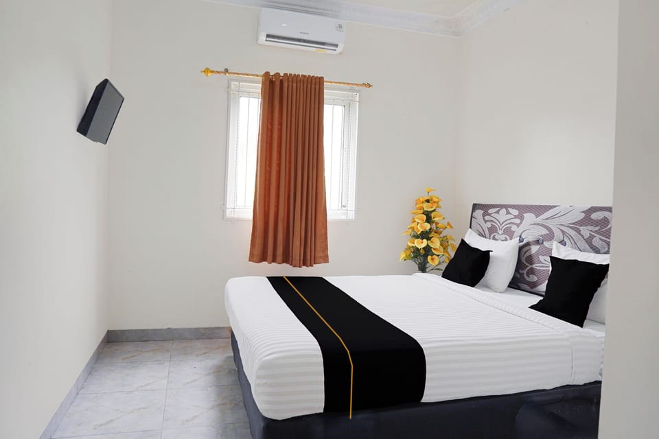 Deluxe Double Room, 1 Double Bed | Desk, free WiFi, bed sheets