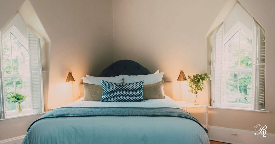 Deluxe Room | Individually decorated, individually furnished, free WiFi, bed sheets