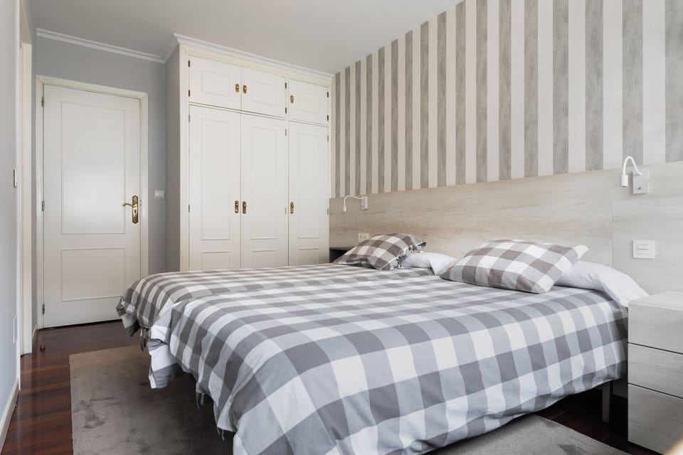 Twin Room, City View | Soundproofing, free WiFi