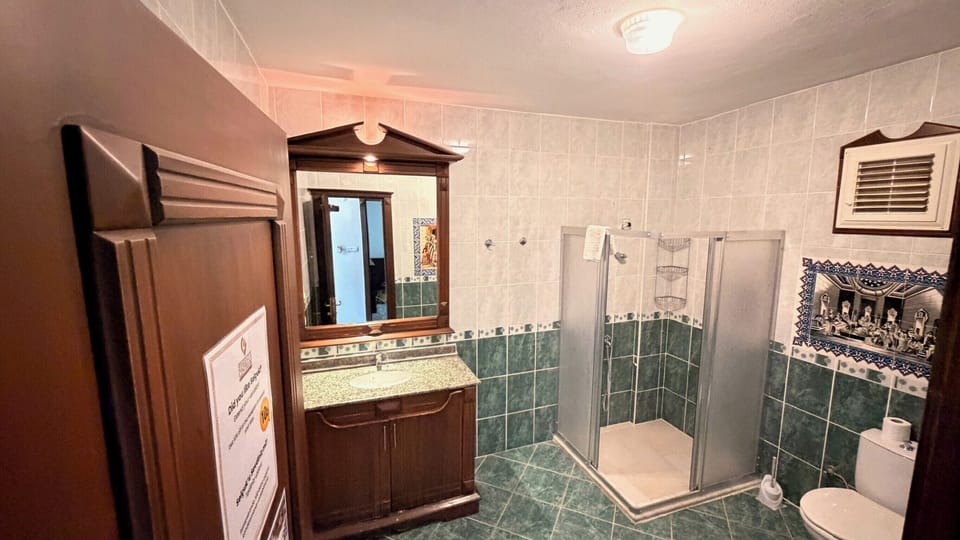 Grand Room, 1 Bedroom, Non Smoking, City View | Bathroom | Shower, free toiletries, hair dryer, slippers