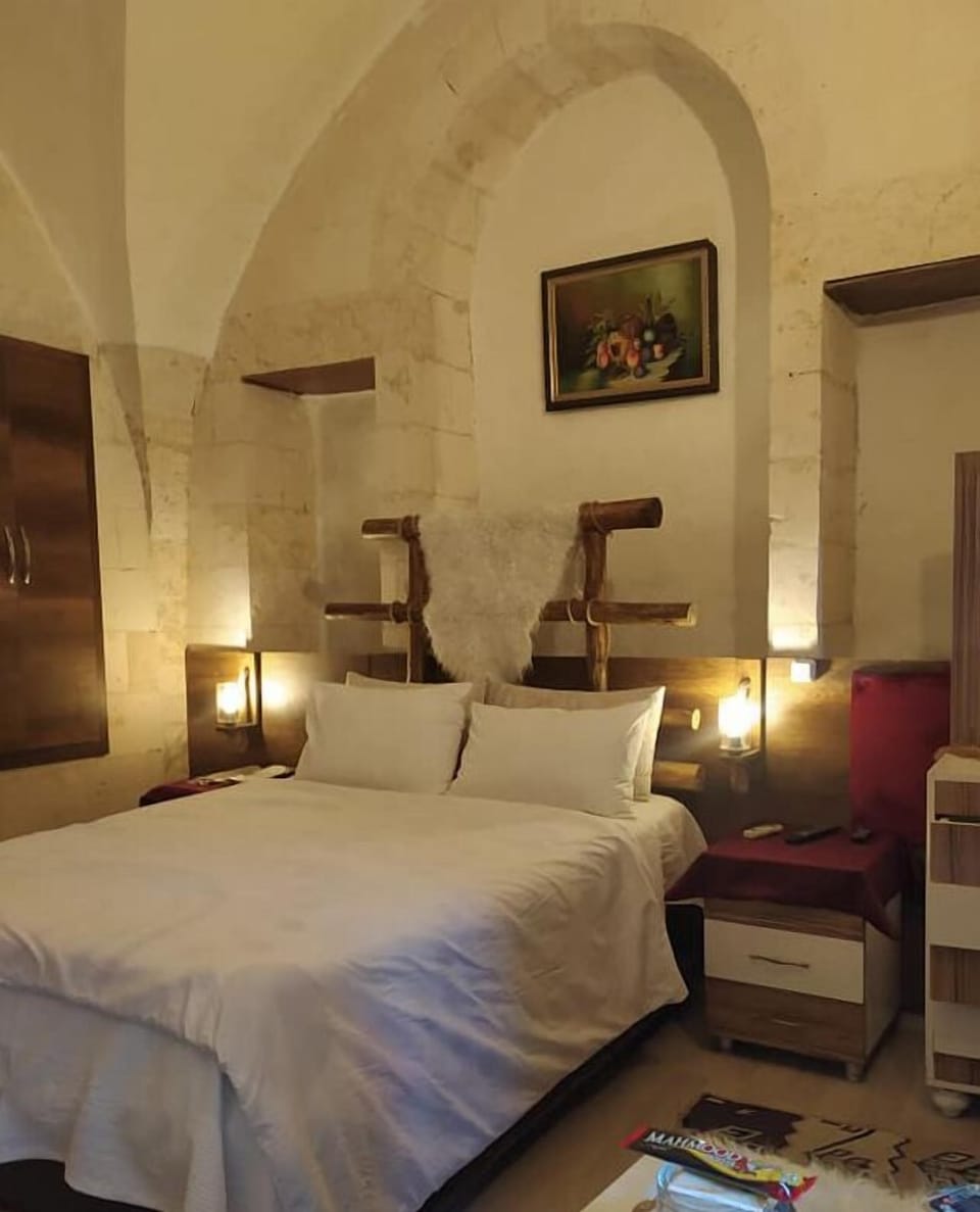 Standard Double Room | Premium bedding, minibar, individually furnished, desk