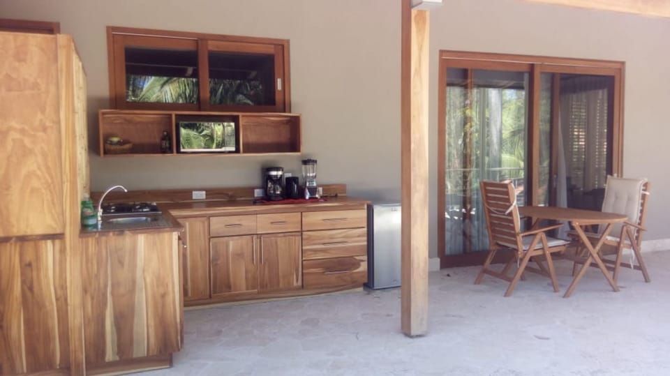 Standard Studio, Non Smoking, Garden View | Private kitchen | Coffee/tea maker, electric kettle, cookware/dishes/utensils