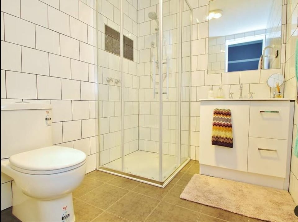 House, Multiple Bedrooms, Mountain View | Bathroom | Free toiletries, hair dryer, towels, shampoo