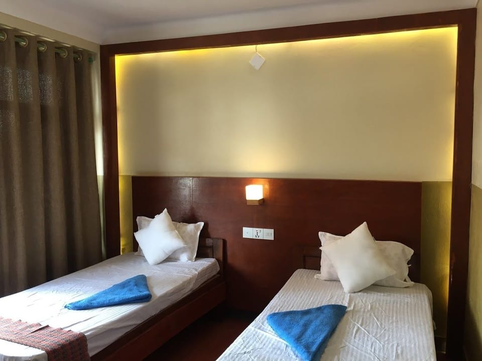 Comfort Double or Twin Room | Free WiFi, bed sheets