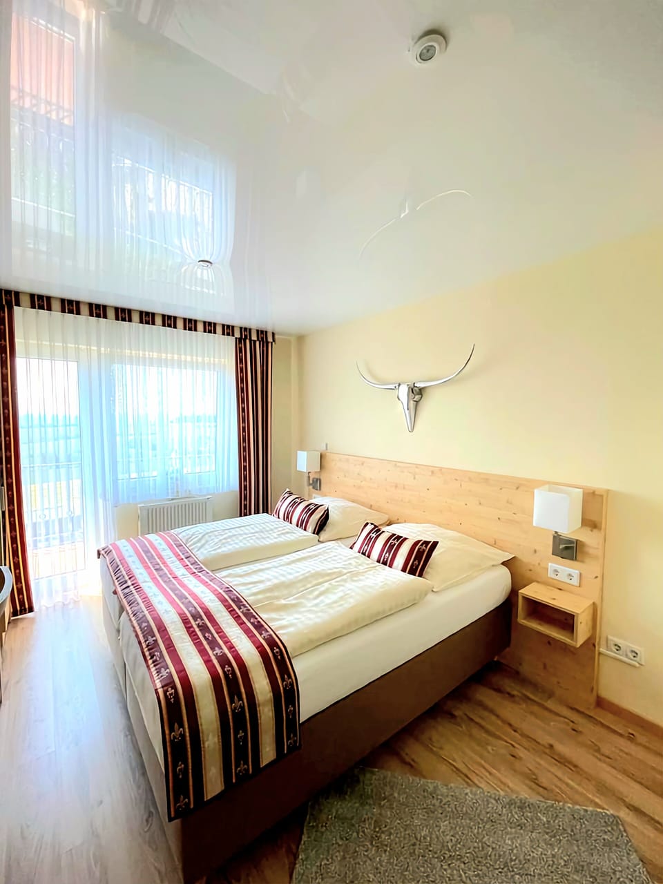 Standard Double Room | Desk, free WiFi, bed sheets