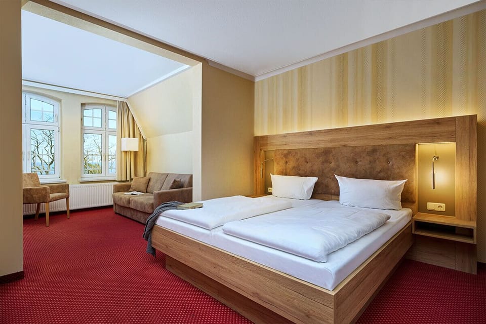 Doppelzimmer mit Erker | Hypo-allergenic bedding, free WiFi, bed sheets