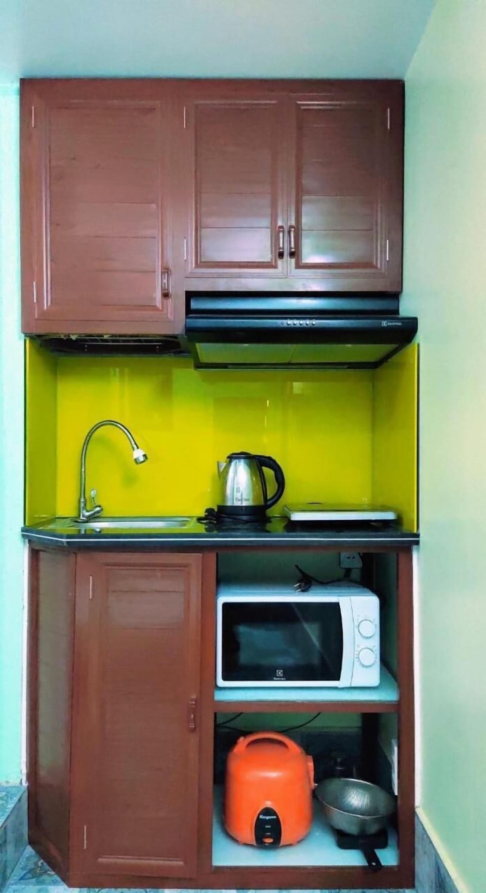 Shared fridge, electric kettle