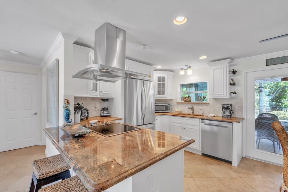House, 2 Bedrooms | Private kitchen | Coffee/tea maker, fridge, toaster
