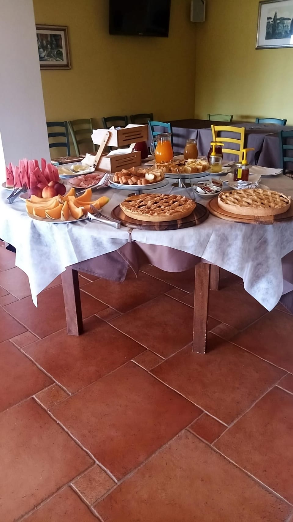 Daily local cuisine breakfast for a fee