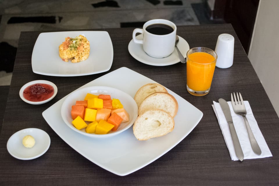 Free daily continental breakfast