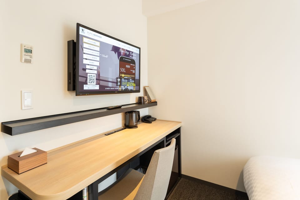 Down comforters, desk, laptop workspace, free WiFi