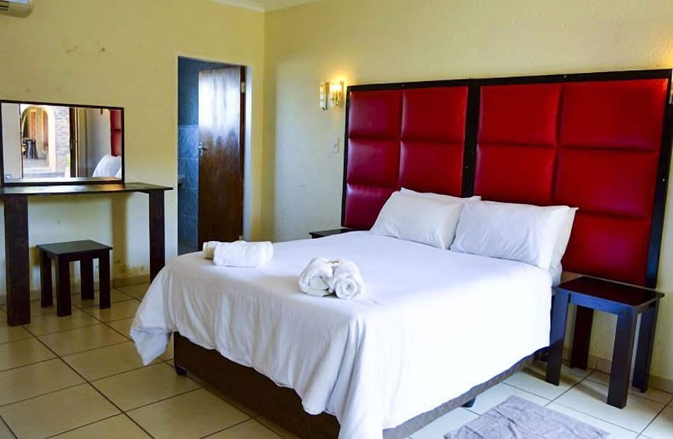 Luxury Twin Room, Multiple Beds | Desk, laptop workspace, blackout drapes, iron/ironing board