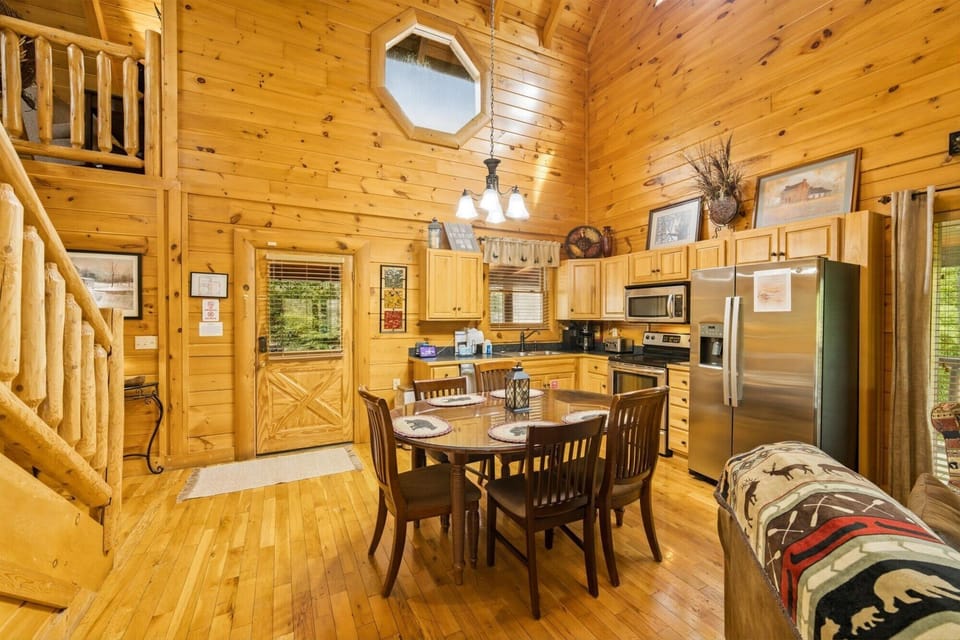 Cabin, Multiple Beds, Hot Tub, Mountain View | Private kitchen | Coffee/tea maker, fridge, microwave, oven