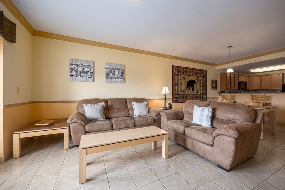 Condo, Multiple Beds, Jetted Tub, Mountain View | Living area | 35-inch TV with cable channels, fireplace