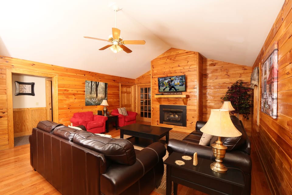 House, Multiple Beds, Hot Tub | Living area | 42-inch flat-screen TV with cable channels, TV, fireplace