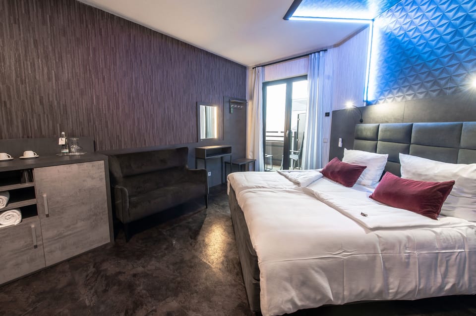 Premium Double Room | 1 bedroom, premium bedding, pillowtop beds, desk