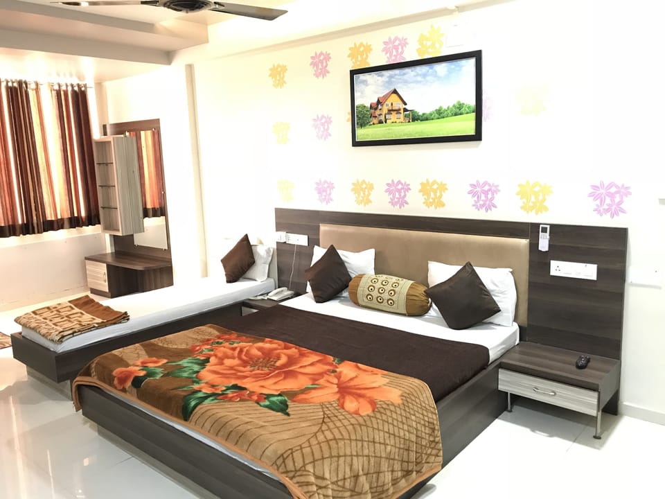 Family Room | Rollaway beds, free WiFi