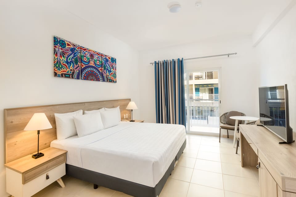 Standard Room, Non Smoking | In-room safe, iron/ironing board, free cribs/infant beds, bed sheets