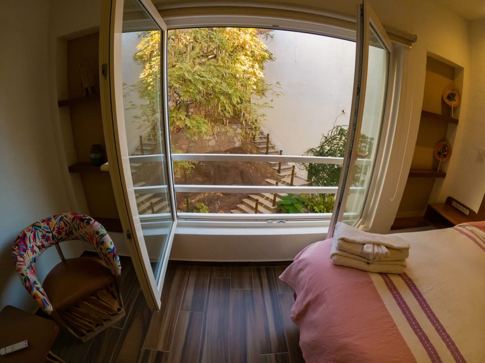 Double Room, 1 King Bed, Garden View | Individually decorated, individually furnished, desk, soundproofing